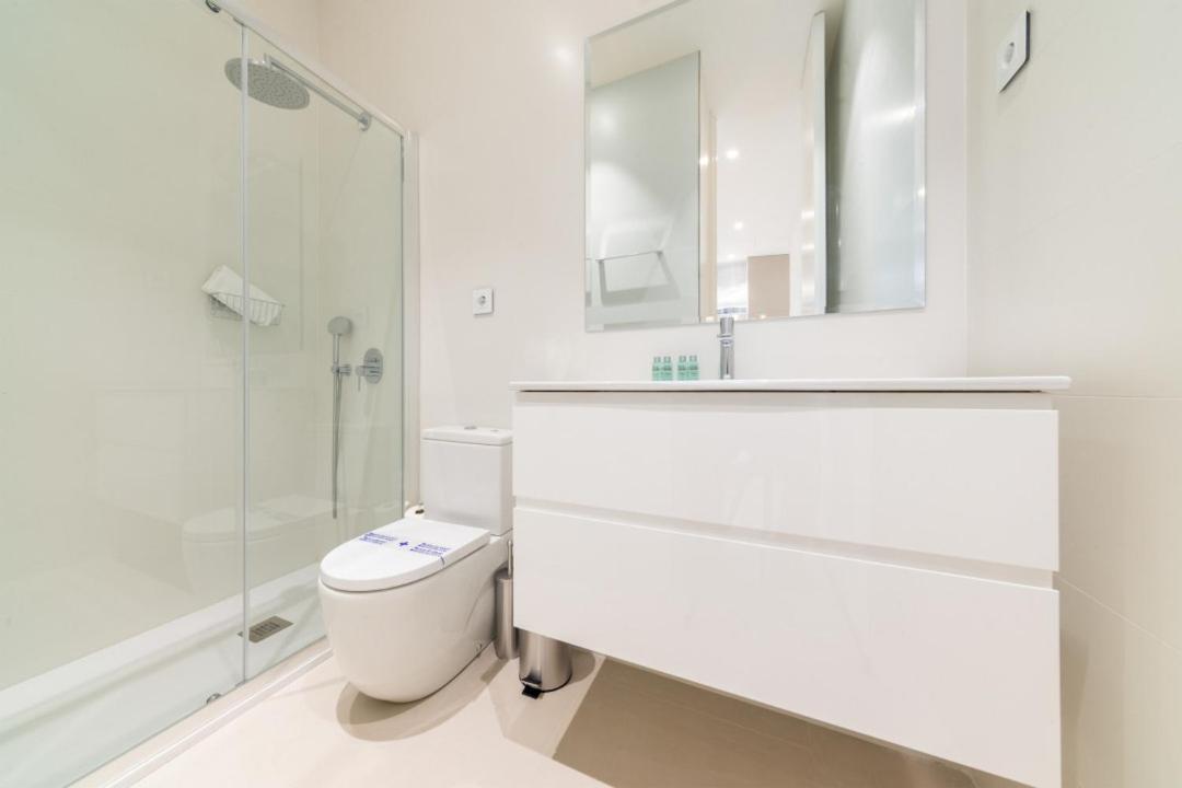 2 Bedrooms 2 Bathrooms Furnished - Delicias - Modern- Mintystay Madrid Exterior foto